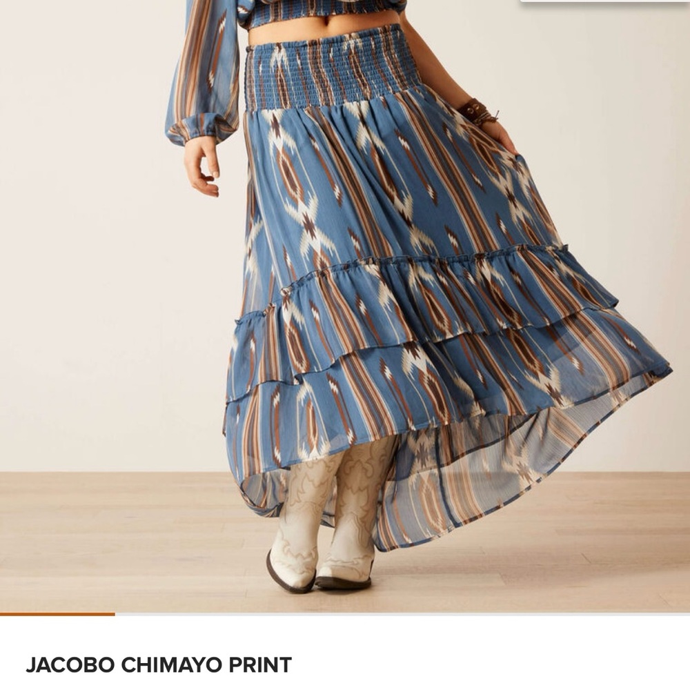 ARIAT NWT JACOBO CHIMAYO PRINT SKIRT. SIZE SMALL. HIGH LOW HEM. SO PRETTY! - Picture 3 of 8